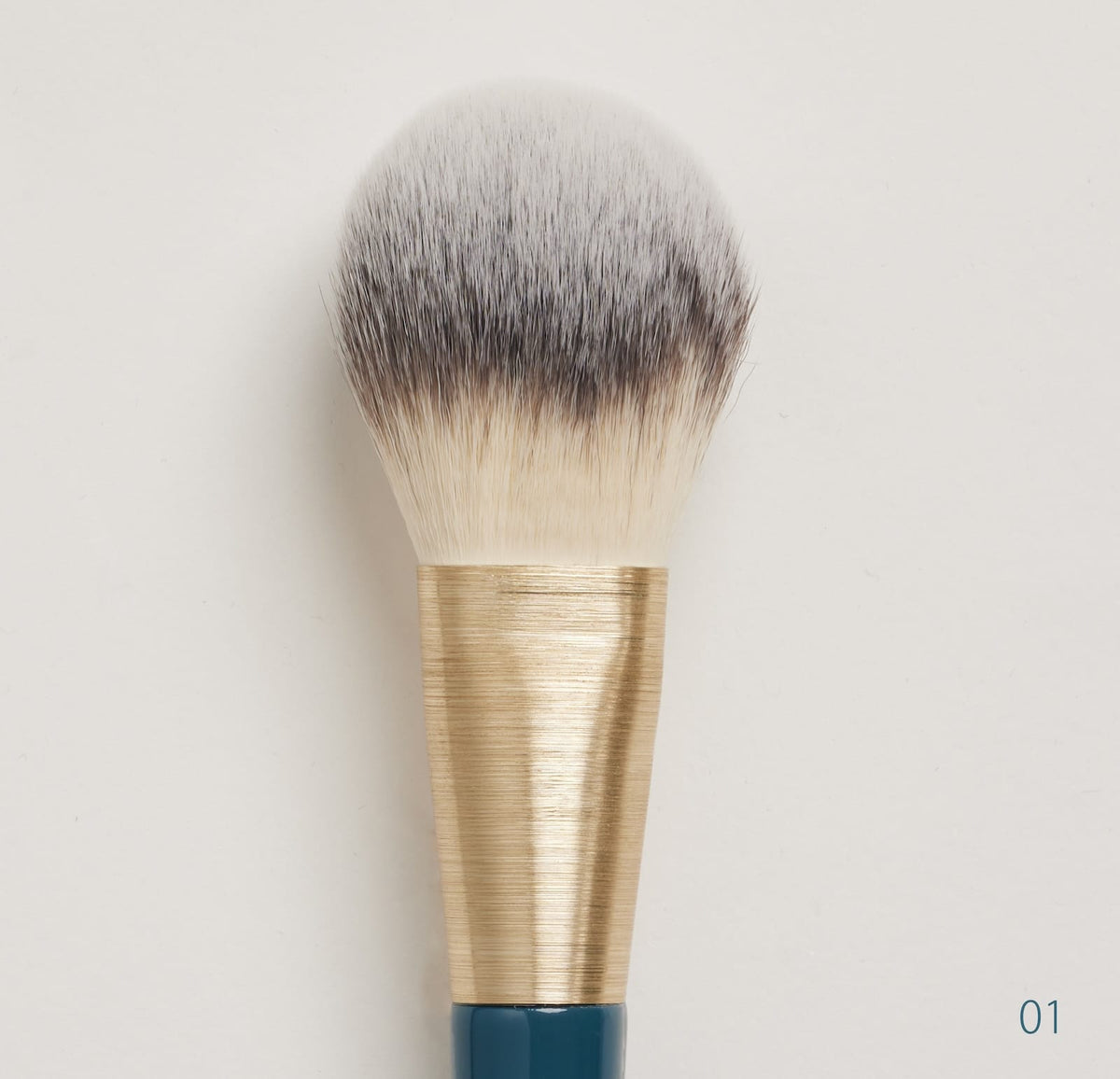 AMBITION MAKE UP BRUSH