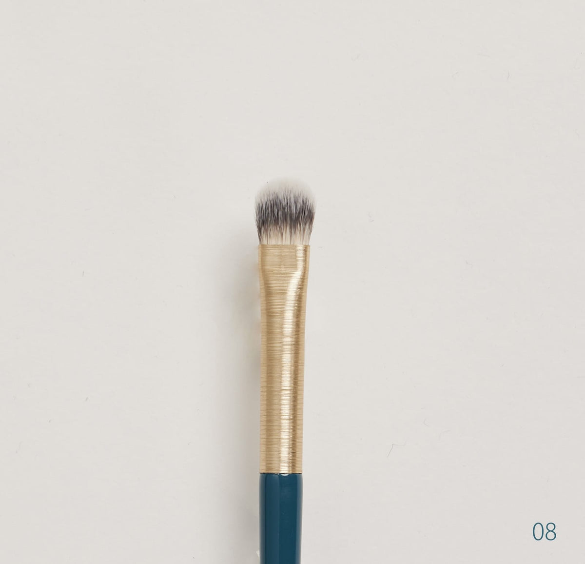 AMBITION MAKE UP BRUSH